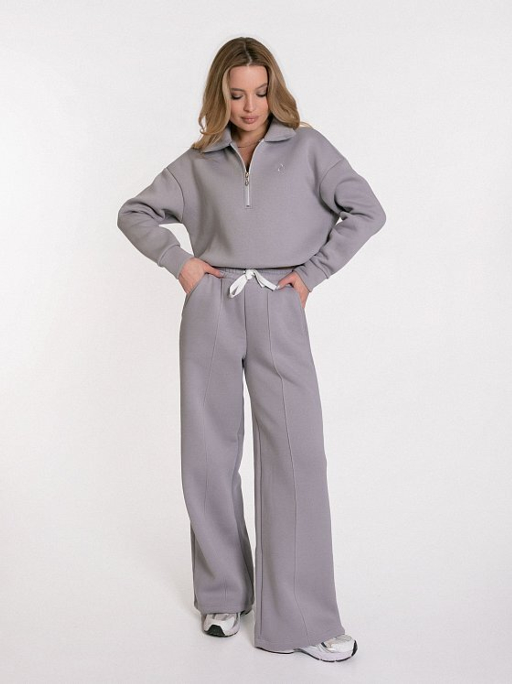 Костюм с начесом серый