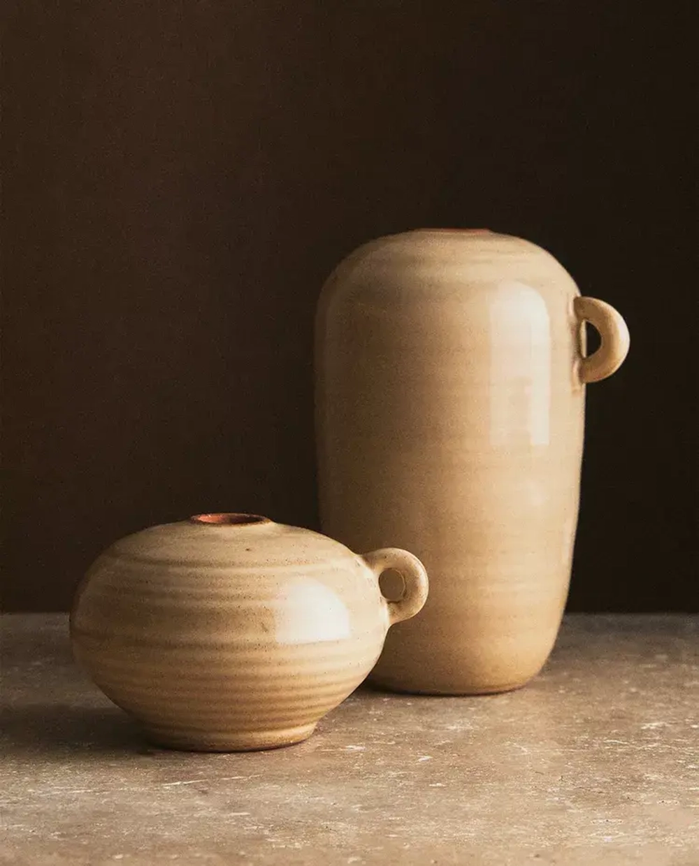 ZARA HOME КЕРАМИЧЕСКАЯ ВАЗА С РУЧКОЙ, ЭКРЮ