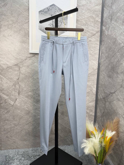 Льняной костюм Kiton