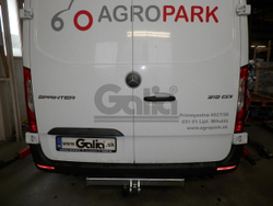 Фаркоп оцинкованный Galia M118C для Mercedes Sprinter 2006-, Volkswagen Crafter 2006-(паспорт и сертификат в комплекте)(без электрики)
