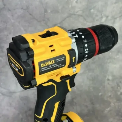 Шуруповерт и УШМ(болгарка) DeWALT / Набор аккумуляторного инструмента Dewalt / Набор электроинструмента шуруповерт и болгарка 2АКБ