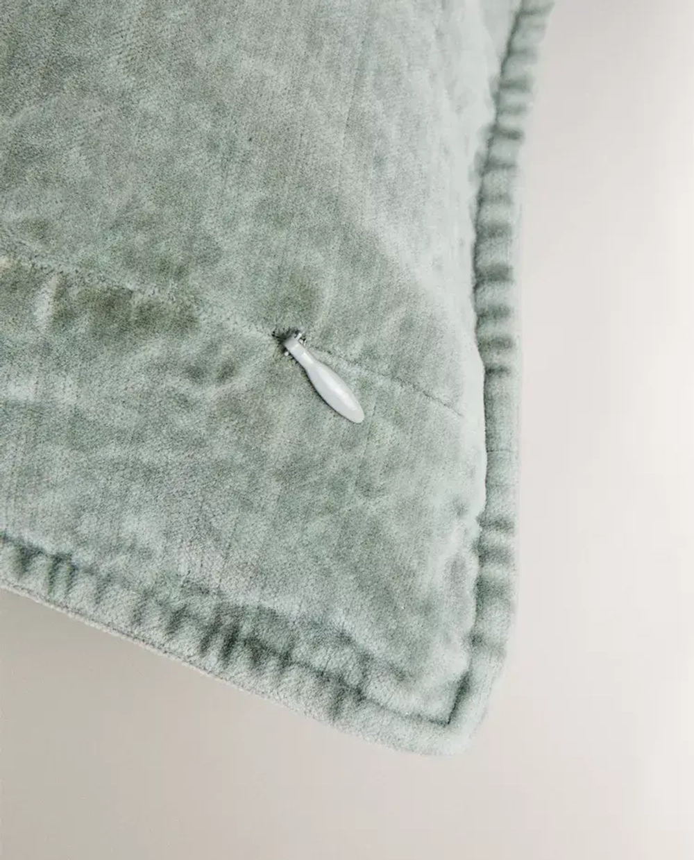 ZARA HOME БАРХАТНАЯ НАВОЛОЧКА ДЛЯ ДЕКОРАТИВНОЙ ПОДУШКИ, СИНИЙ