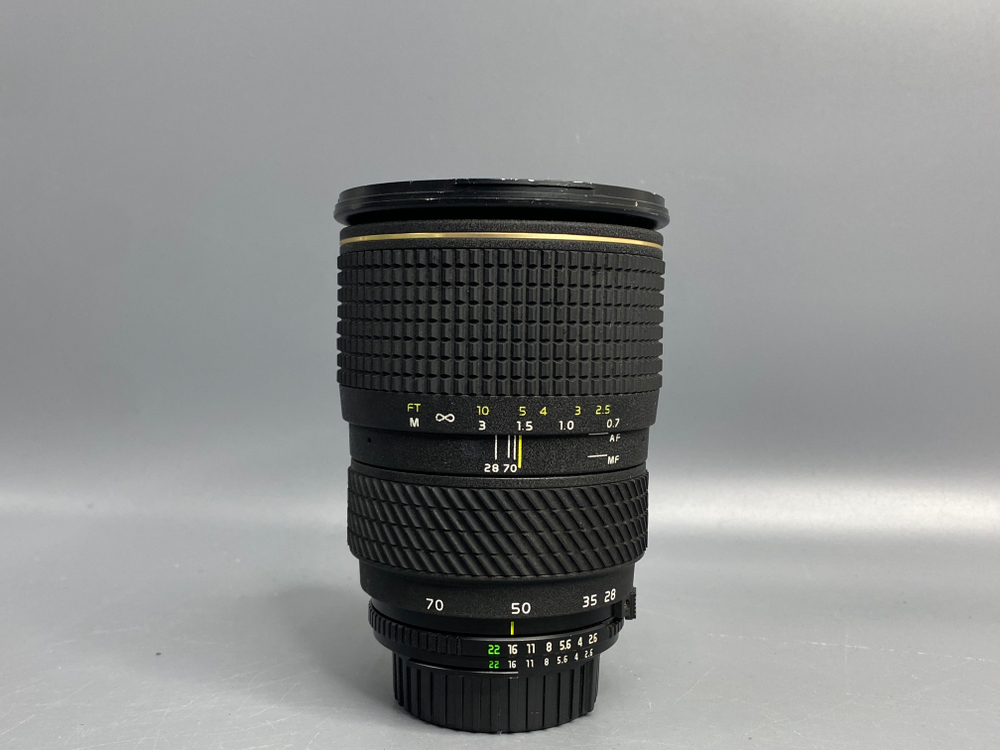 Tokina AT-X PRO AF 28-70mm f/2.6-2.8