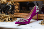 Фиолетовые туфли в стразах