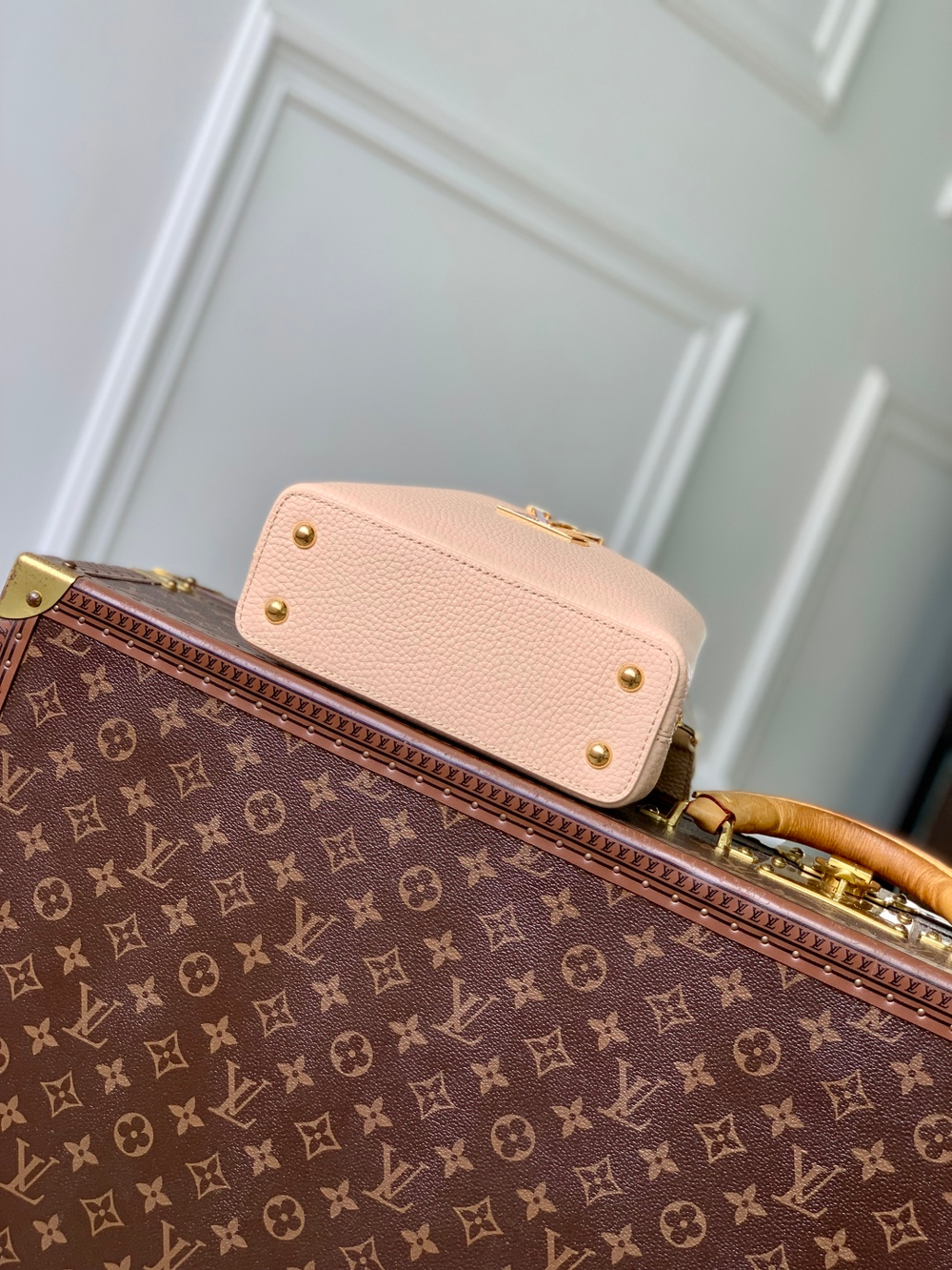 Louis Vuitton Capucines Mini