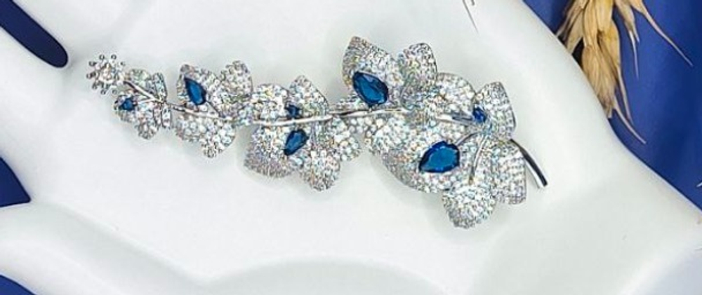 Брошь "Цветочная ветвь"