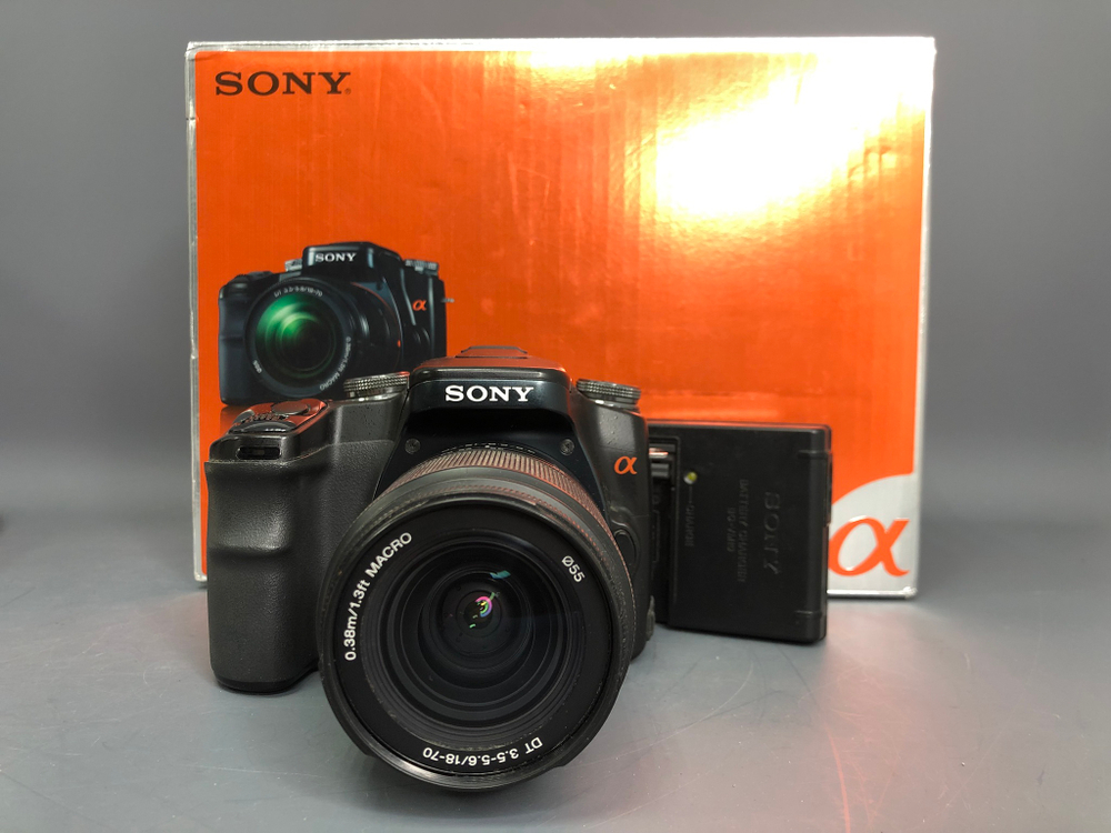 Sony A100 Kit 18-70mm DT 3.5-5.6 Macro