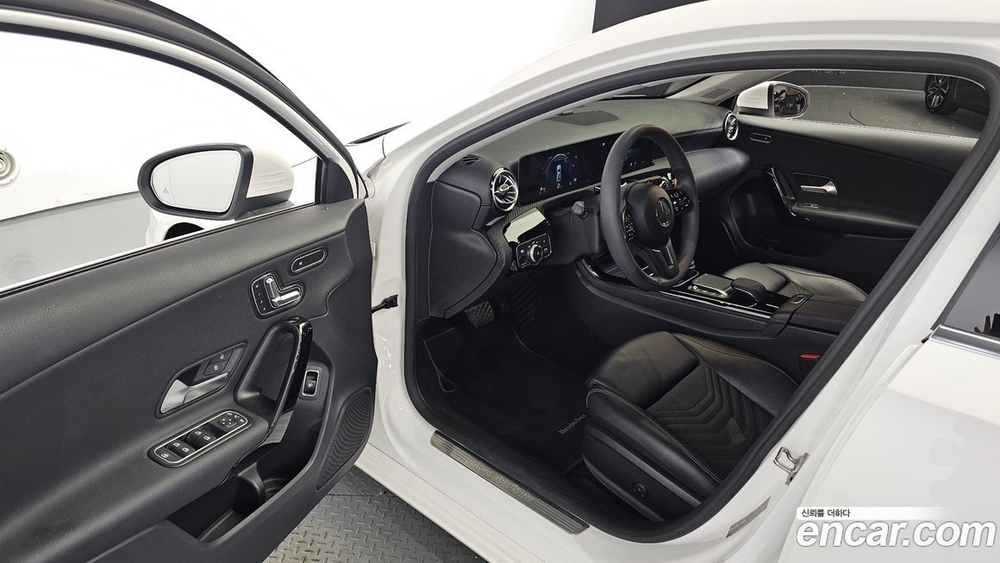 Mercedes-Benz A-Class W177 A220 Sedan (03.2020)