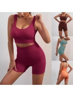 Спортивный костюм топ и велосипедки с высокой талией