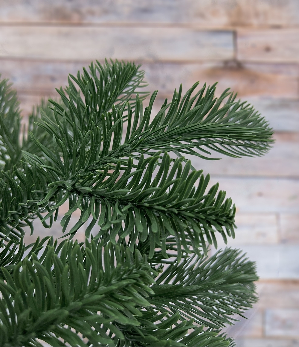 Ель Нормандия 100% литая стройная 215см темно-зеленая Triumph Tree