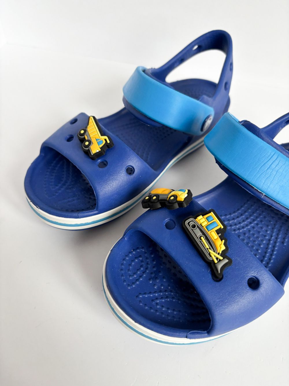 Новые сандалии Crocs, 27