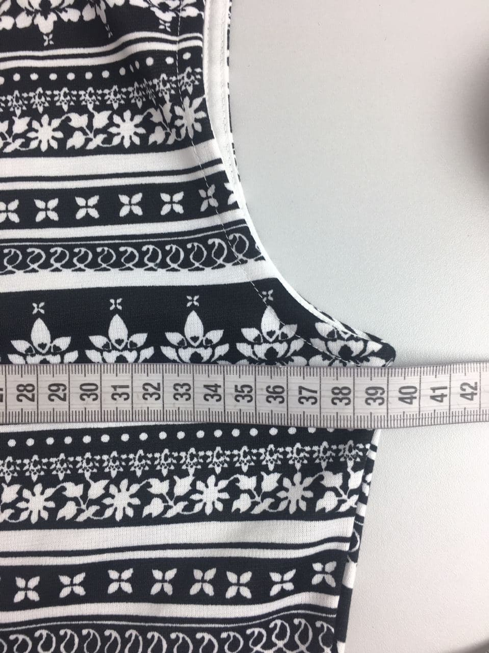 Платье H&M 42 размер