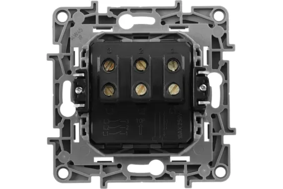 Выключатель Legrand Etika 3-клавишный алюминий 30177