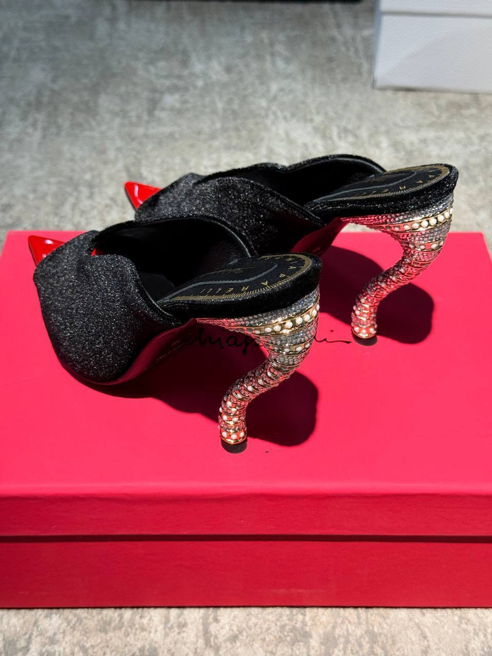 Босоножки Schiaparelli