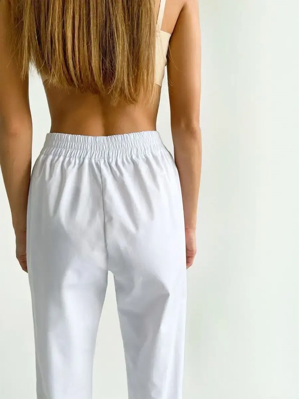 Брюки медицинские белые стрейч на резинке