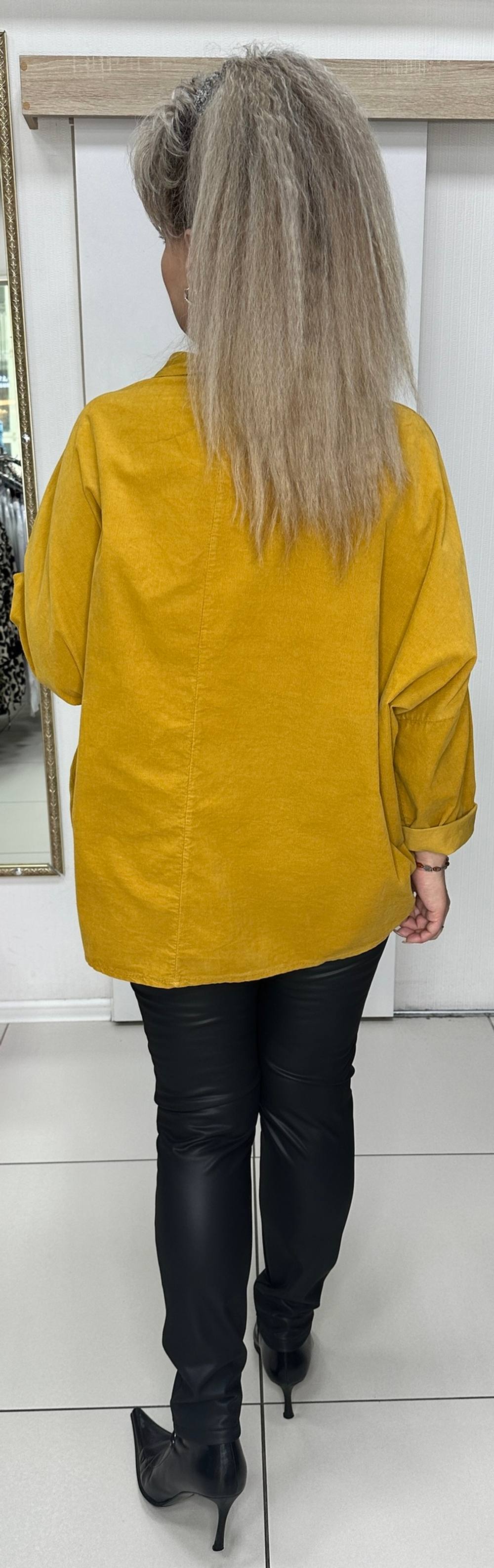 Однотонный блузон-пончо с хомутом из микро вельвета