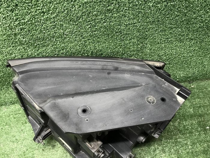 Фара правая Kia Mohave 1 HM (2019-2024) LED