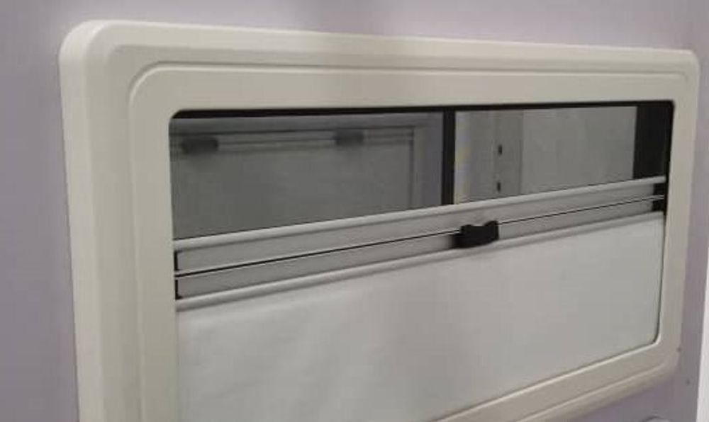 Окно сдвижное Mobile Comfort W1060SR 1000x600 мм, штора рулонная, антимоскитка