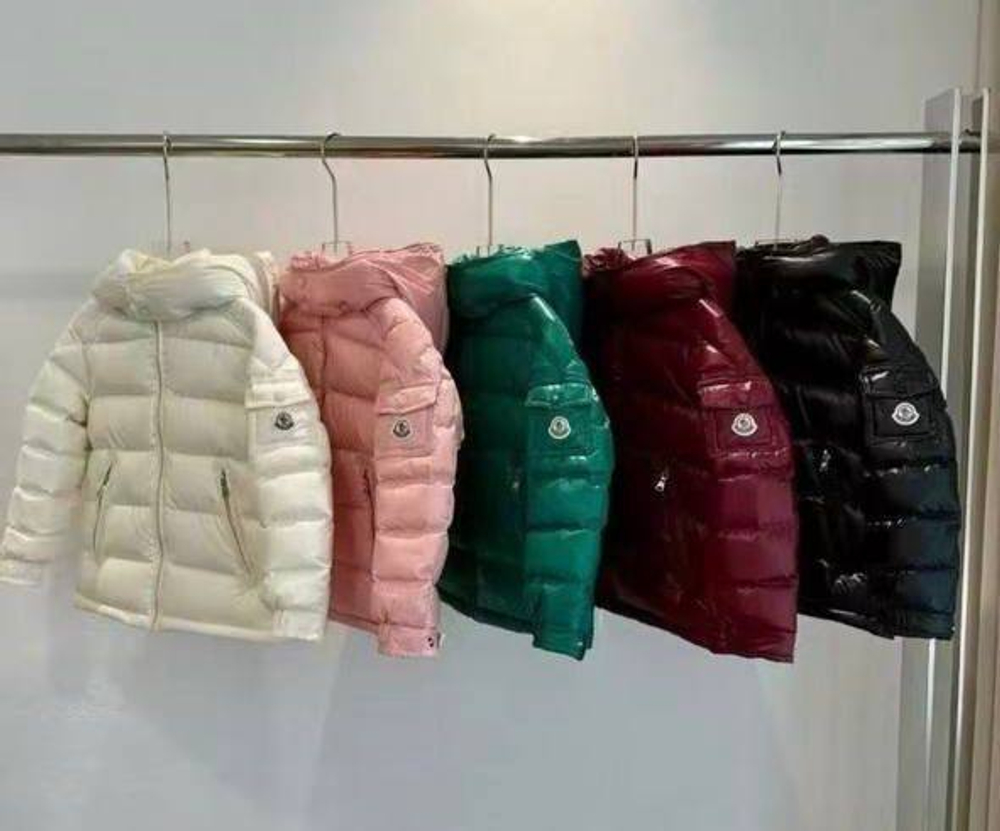 Пуховик Moncler
