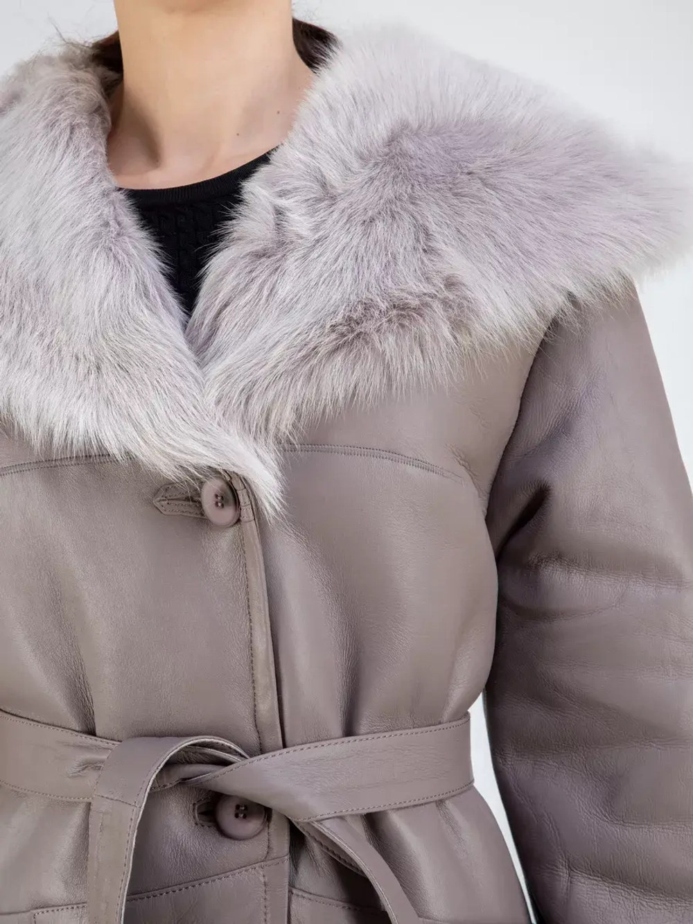 Дубленка зимняя натуральная с капюшоном