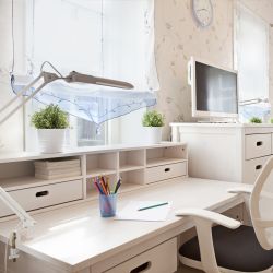 Настольный светильник ЭРА NL-201-G23-11W-W с лампой PL на струбцине белый