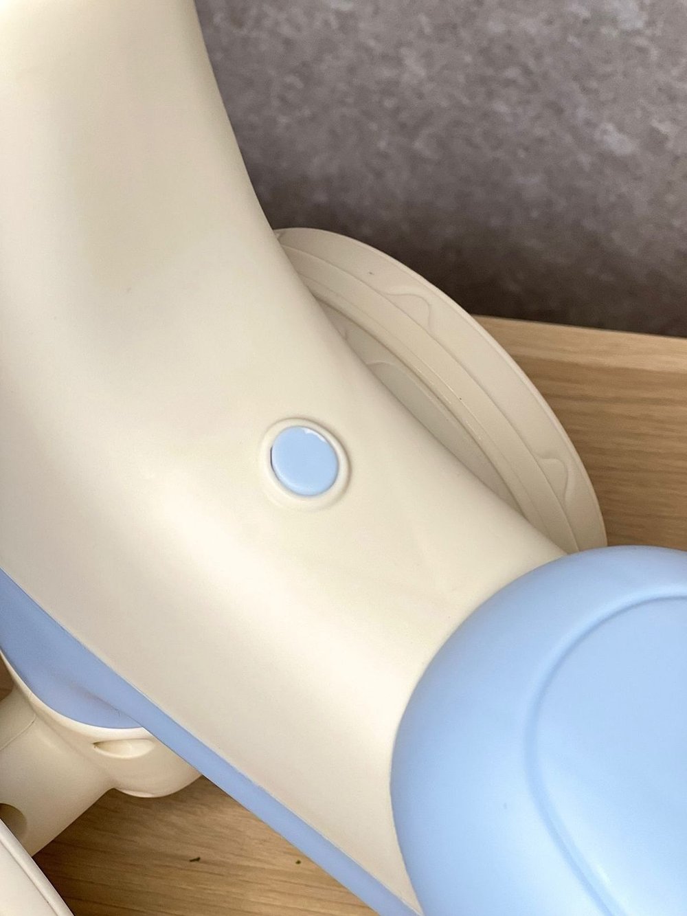 Беговел от 2 лет с музыкой голубой (74737-1)