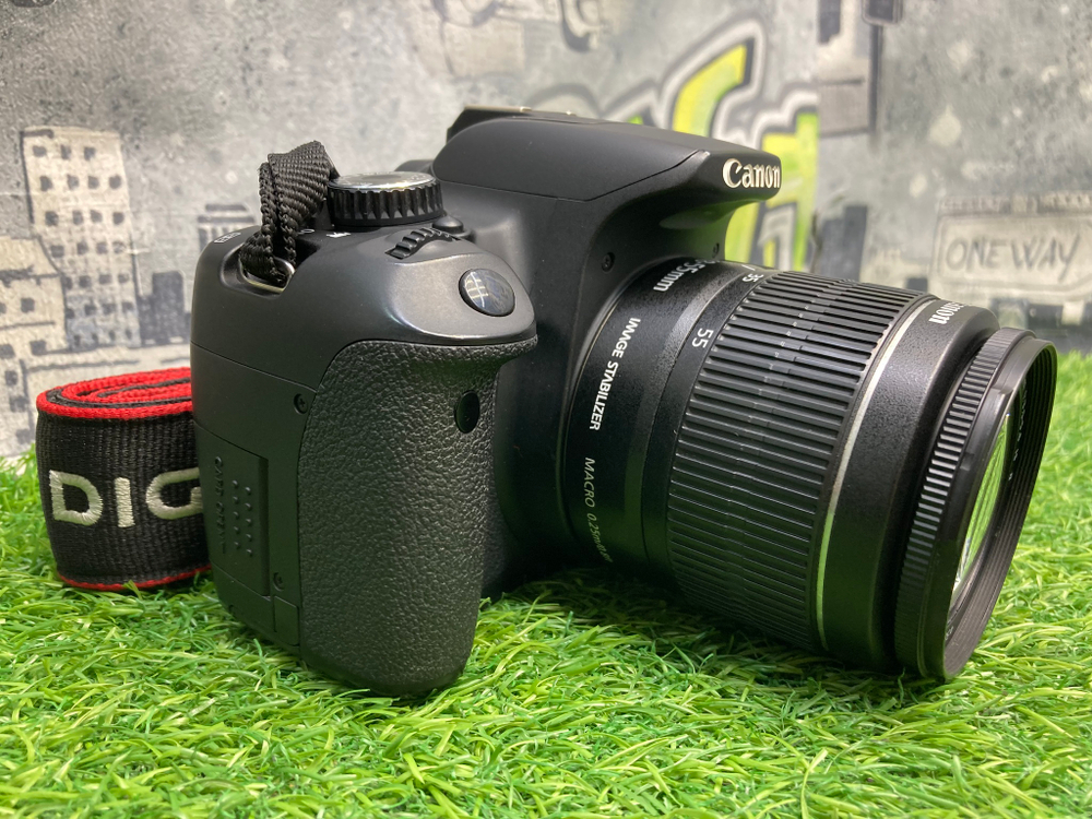 Canon 650D Kit 18-55mm 3.5-5.6 IS II 22.600 кадров