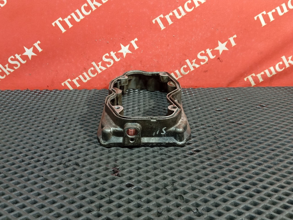 Проставка клапанной крышки