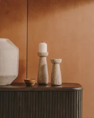 Большой подсвечник Magan 25 см из бежевого травертина