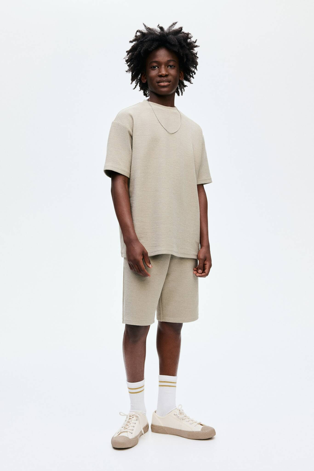 H&M Комплект из футболки и шорт, бежевый