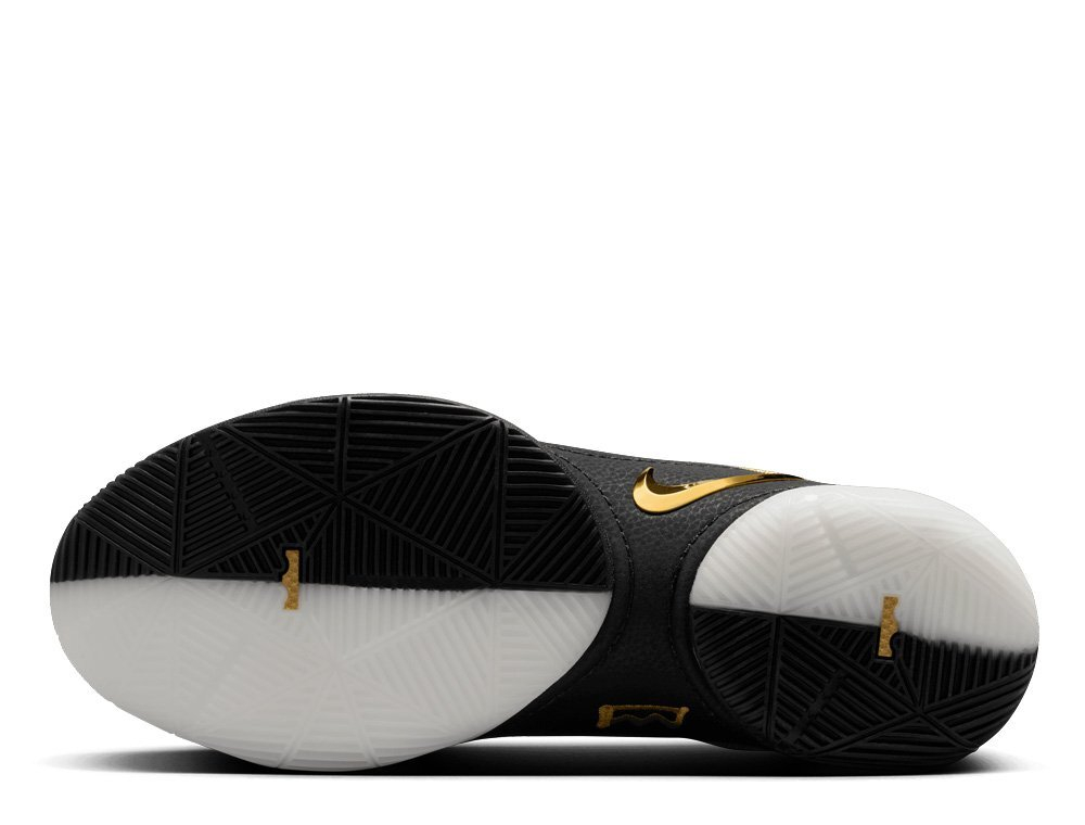 Баскетбольные кроссовки  Nike LeBron XXII “Mogul” White/Black-Metallic Gold