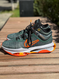 NIKE AIR ZOOM G.T. JUMP 2 EP (VINTAGE GREEN/SAFETY ORANGE VERT VINTAGE/ORANGE SECURITE) 9,5
