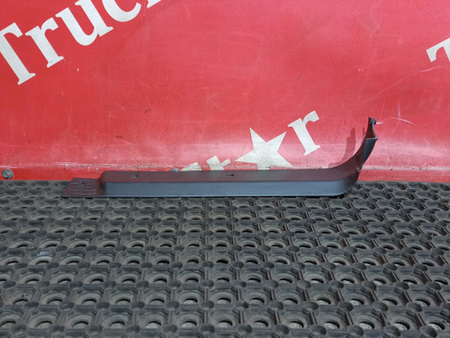 Накладка порога левого