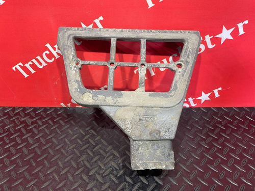 Кронштейн корпуса подножки левого