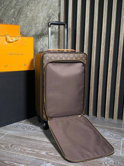Чемодан Louis Vuitton