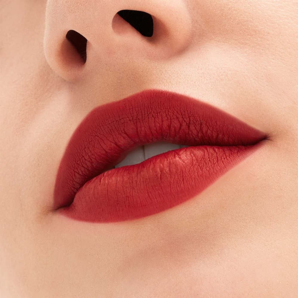 MAC Cosmetics Locked Kiss 24h Lipstick - Стойкая помада с матовым эффектом, 1,8 g