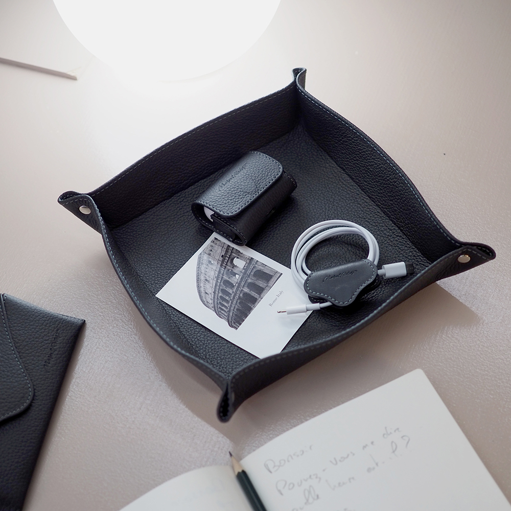 Чехол для наушников AirPods Pro 2,3 из кожи теленка, цвета черный