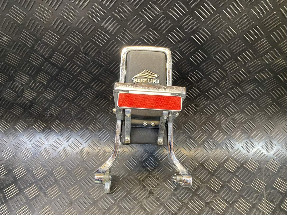 Спинка пассажирская Suzuki Intruder VS750 VR51A