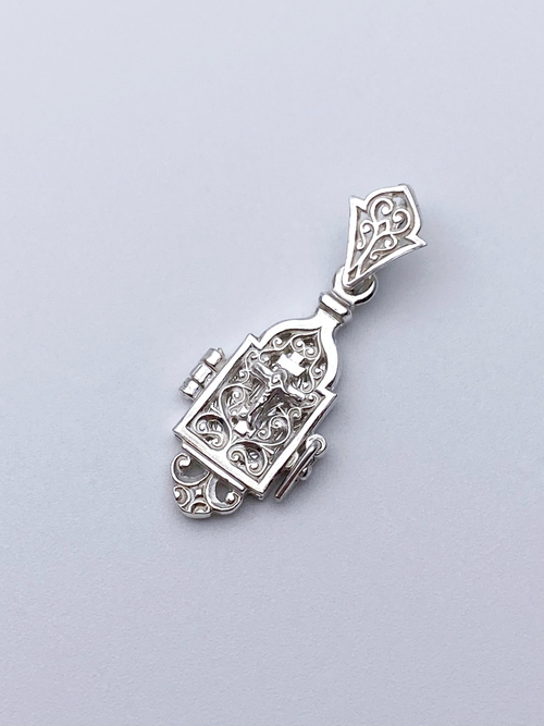 Ладанка из серебра/Без покрытия/С подвижным ухом/Казанская