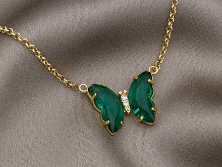 Коннектор-подвеска "Бабочка" 16мм, с зелеными кристаллами