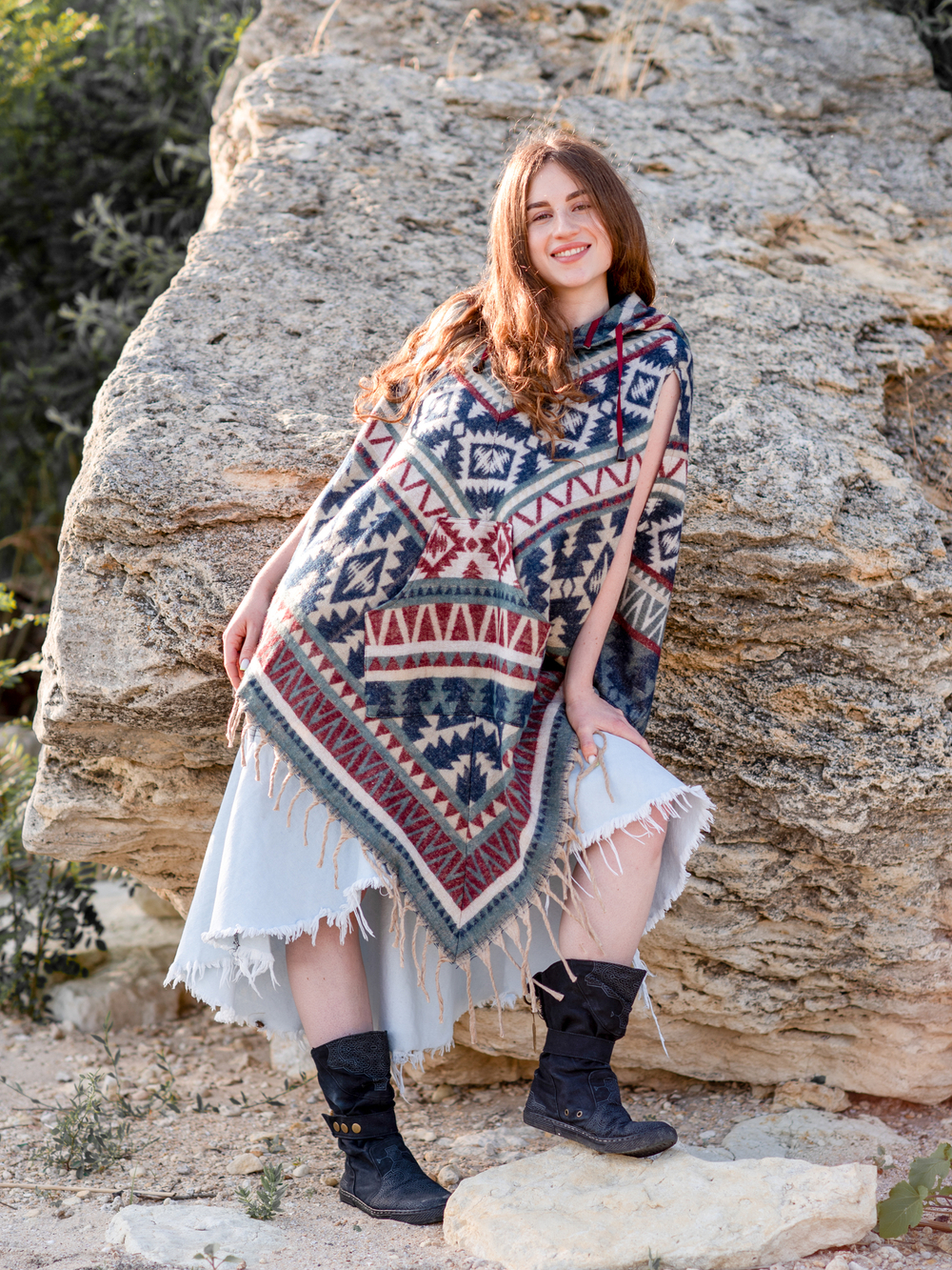 Пончо женское шерстяное с орнаментом