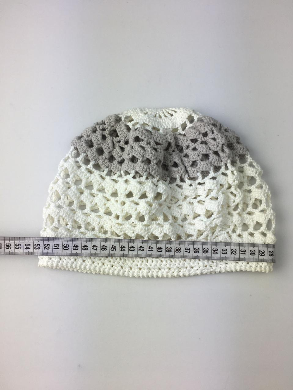 Шапочка вязаная на 5-7 лет