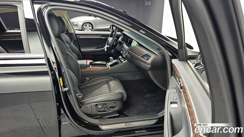 Genesis G90 3.8 AWD (02.2021)