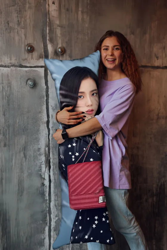 Дакимакура Джису №2