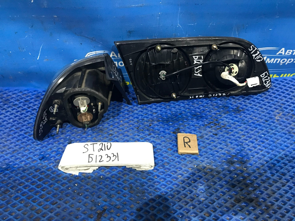 Стоп левый TOYOTA CALDINA 2000-2002