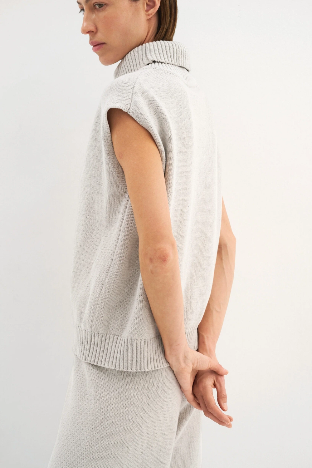 Топ с горлом ОТО