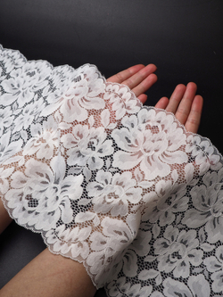 Эластичное кружево экрю ширина 23 см отрез ОТРЕЗЫ