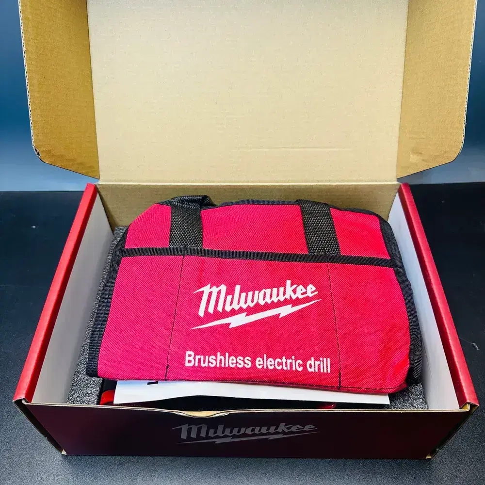 Шуруповерт аккумуляторный бесщеточный Milwaukee 24V / 2АКБ / +сумка