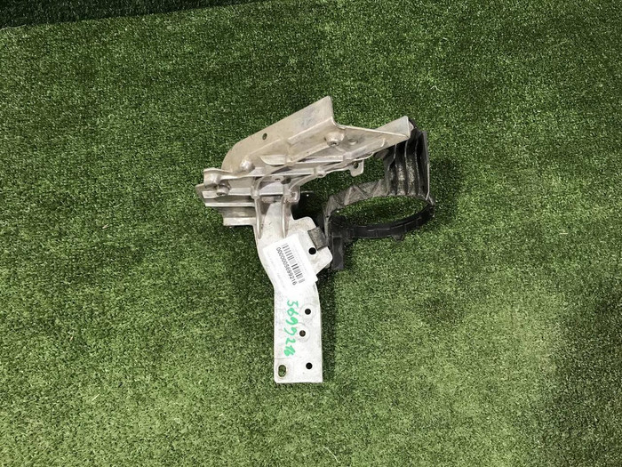 Кронштейн передней панели Mercedes GLC x253 15-22