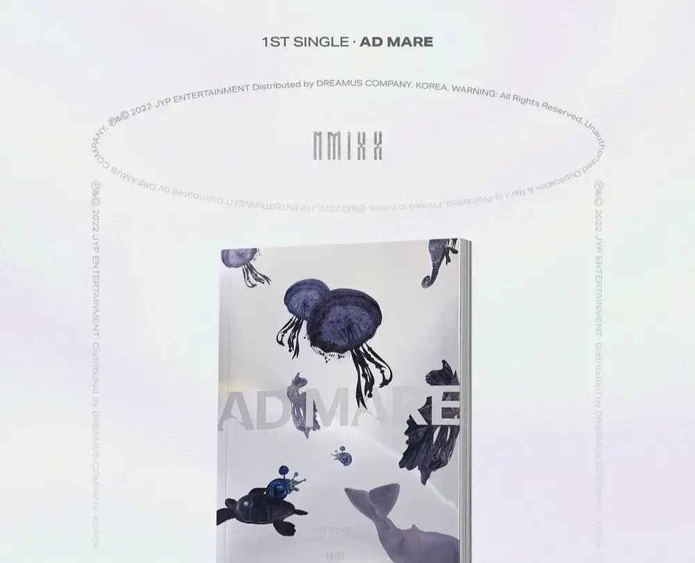 Альбом NMIXX - 1st Single [AD MARE] (LIGHT Ver.)